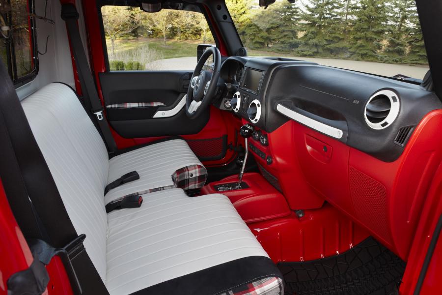  Jeep J-12 Concept 2012 года  (фото 13 из 16)